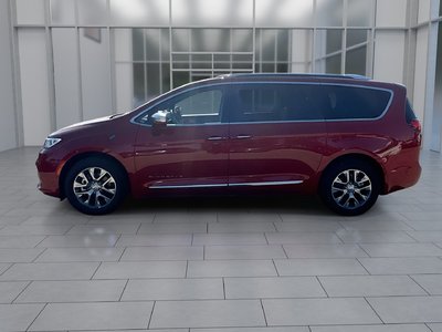 Chrysler Pacifica Hybrid  2024 à Woodbridge, Ontario
