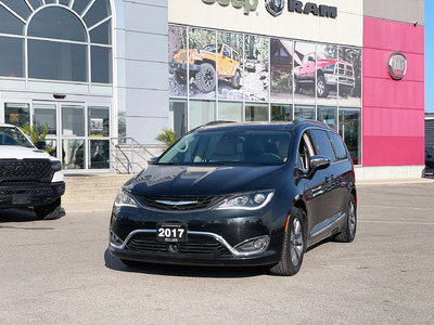 Chrysler Pacifica  2017 à Mississauga, Ontario
