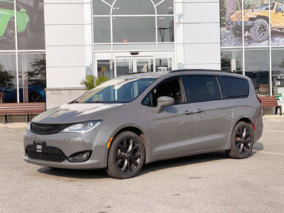 Chrysler Pacifica  2020 à Woodbridge, Ontario