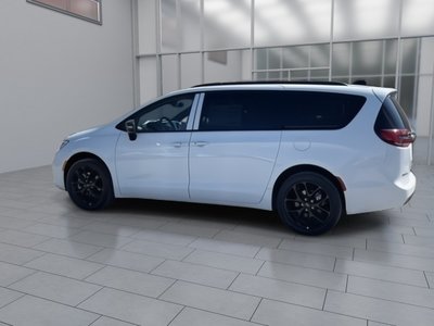 2024 Chrysler Pacifica in Woodbridge, Ontario