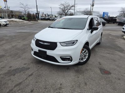 2025 Chrysler Pacifica in Woodbridge, Ontario