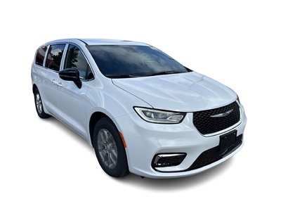 2026 Chrysler Pacifica in Woodbridge, Ontario