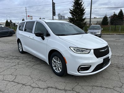 2026 Chrysler Pacifica in Woodbridge, Ontario