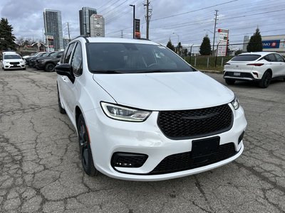 2026 Chrysler Pacifica in Woodbridge, Ontario