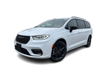 2026 Chrysler Pacifica in Woodbridge, Ontario