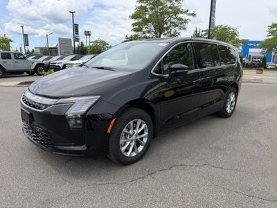 2027 Chrysler Pacifica in Woodbridge, Ontario