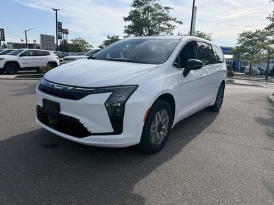 2027 Chrysler Pacifica in Woodbridge, Ontario