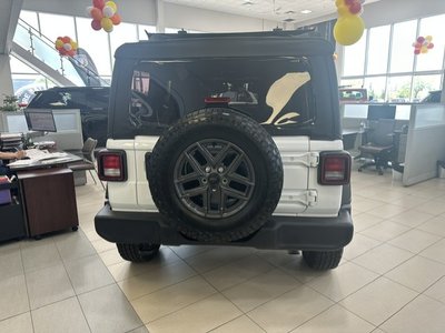 Jeep Wrangler 4-Door  2025 à Woodbridge, Ontario
