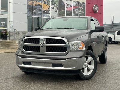 Ram RAM 1500 Classic Crew Cab 4x4 (DS)  2023 à Mississauga, Ontario