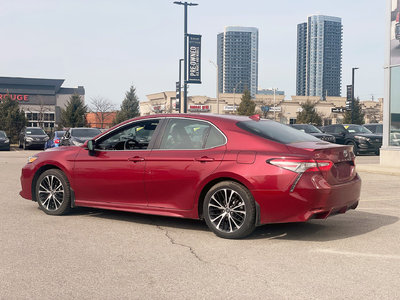 2018 Toyota Camry in Woodbridge, Ontario