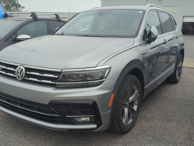 Volkswagen Tiguan Highline R-LINE CUIR TOIT PANO CARPLAY 2021 JAMAIS ACCIDENTÉ