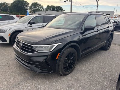 Volkswagen Tiguan Comfortline R-Line Black Edition TOIT PANO 2022 JAMAIS ACCIDENTÉ