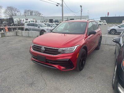 Volkswagen Tiguan COMFORTLINE R-LINE ÉDITION NOIRE 2024 PRESQUE NEUF AU PRIX D'UN USAGÉ
