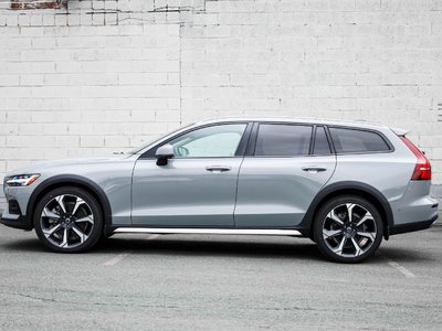 V60 Cross Country