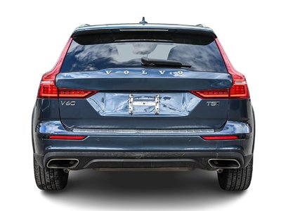 Volvo V60 Cross Country  2021 à Pointe-Claire, Québec