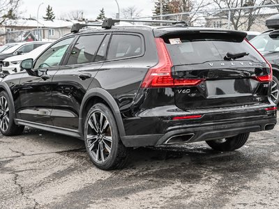 2021 Volvo V60 Cross Country in Pointe-Claire, Quebec