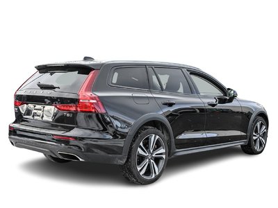2021 Volvo V60 Cross Country in Pointe-Claire, Quebec