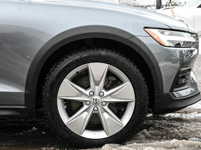 Volvo V60 Cross Country  2021 à Pointe-Claire, Québec