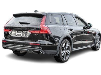 2022 Volvo V60 Cross Country in Pointe-Claire, Quebec