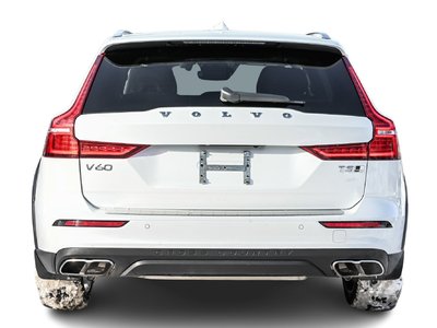 Volvo V60 Cross Country  2022 à Pointe-Claire, Québec