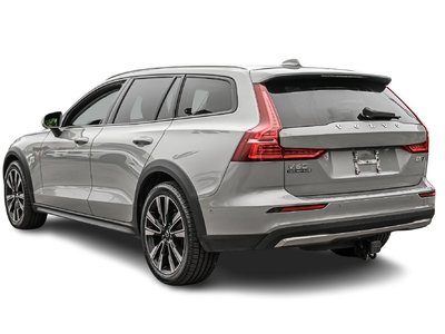 2024 Volvo V60 Cross Country in Pointe-Claire, Quebec