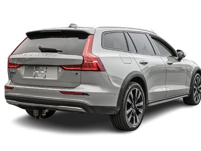 2024 Volvo V60 Cross Country in Pointe-Claire, Quebec