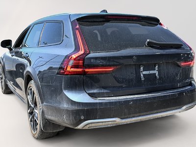 2022 Volvo V90 Cross Country in Pointe-Claire, Quebec