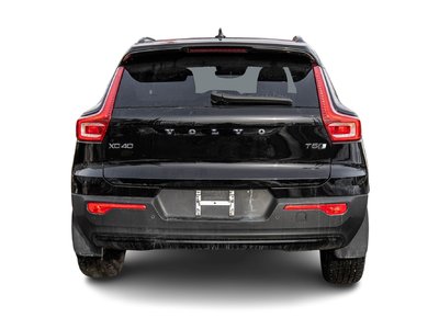2022 Volvo XC40 in Pointe-Claire, Quebec