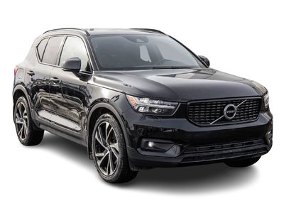 2022 Volvo XC40 in Pointe-Claire, Quebec