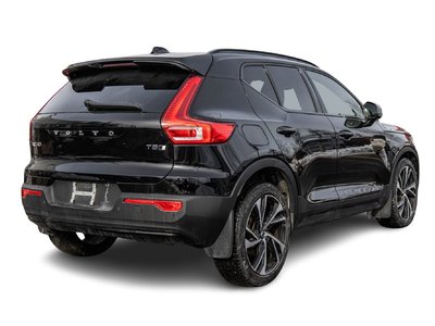 2022 Volvo XC40 in Pointe-Claire, Quebec