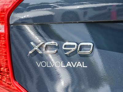 2022 Volvo XC90 in Pointe-Claire, Quebec