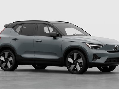 2026 Volvo EX40 in Pointe-Claire, Quebec