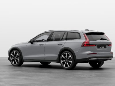 2026 Volvo V60 Cross Country in Pointe-Claire, Quebec