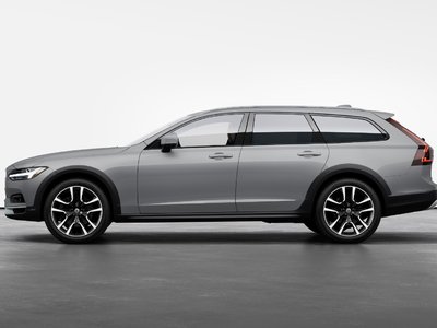 2026 Volvo V90 Cross Country in Pointe-Claire, Quebec