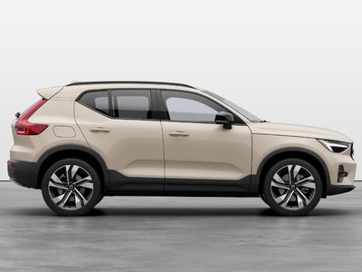2025 Volvo XC40 in Pointe-Claire, Quebec