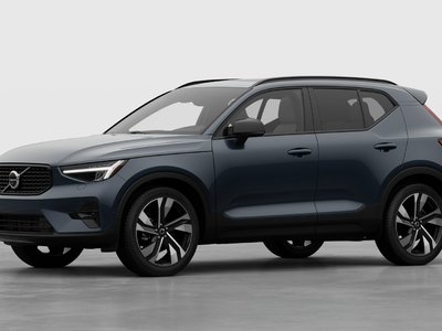 2026 Volvo XC40 in Pointe-Claire, Quebec