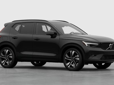 2026 Volvo XC40 in Pointe-Claire, Quebec
