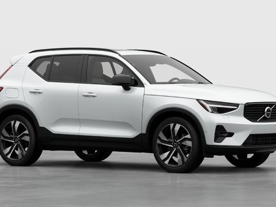 Volvo XC40  2026 à Pointe-Claire, Québec