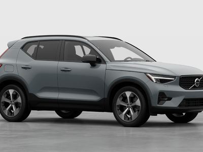 2026 Volvo XC40 in Pointe-Claire, Quebec