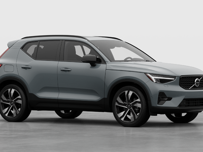 2026 Volvo XC40 in Pointe-Claire, Quebec