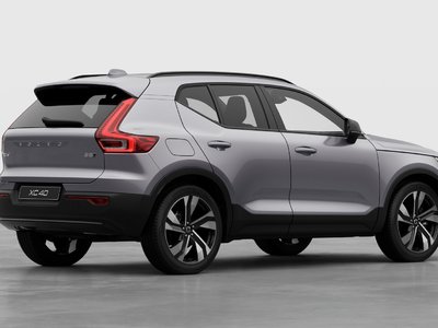 2026 Volvo XC40 in Pointe-Claire, Quebec
