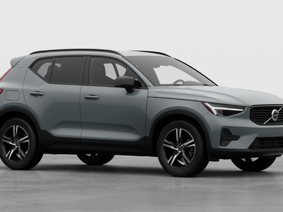 2026 Volvo XC40 in Pointe-Claire, Quebec