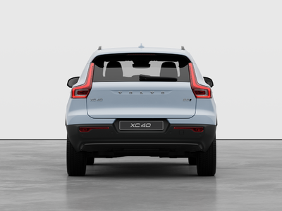 2026 Volvo XC40 in Pointe-Claire, Quebec