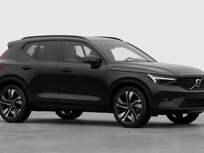 2026 Volvo XC40 in Pointe-Claire, Quebec
