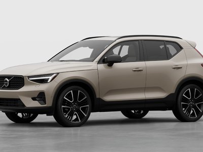 Volvo XC40  2026 à Pointe-Claire, Québec