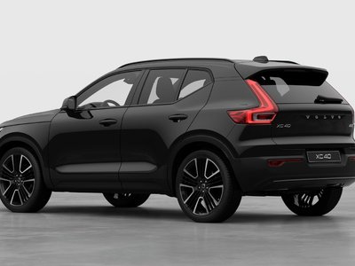 2026 Volvo XC40 in Pointe-Claire, Quebec
