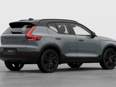 2026 Volvo XC40 in Pointe-Claire, Quebec