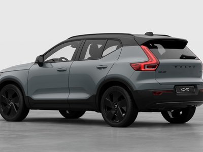 2026 Volvo XC40 in Pointe-Claire, Quebec
