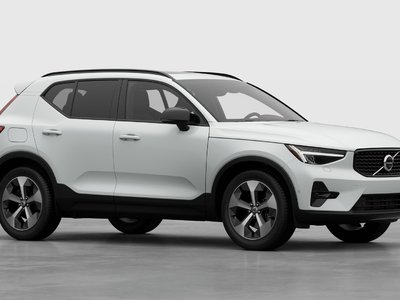 2026 Volvo XC40 in Pointe-Claire, Quebec