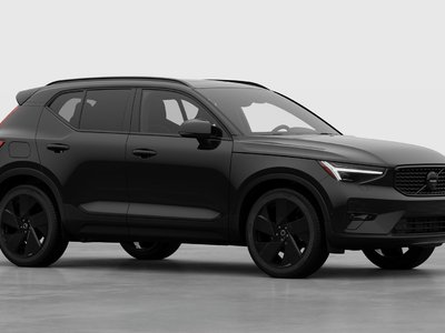 2026 Volvo XC40 in Pointe-Claire, Quebec